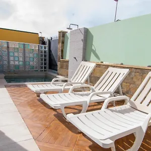 https://the-safe-point-suites-castillo.in-canary-islands.com